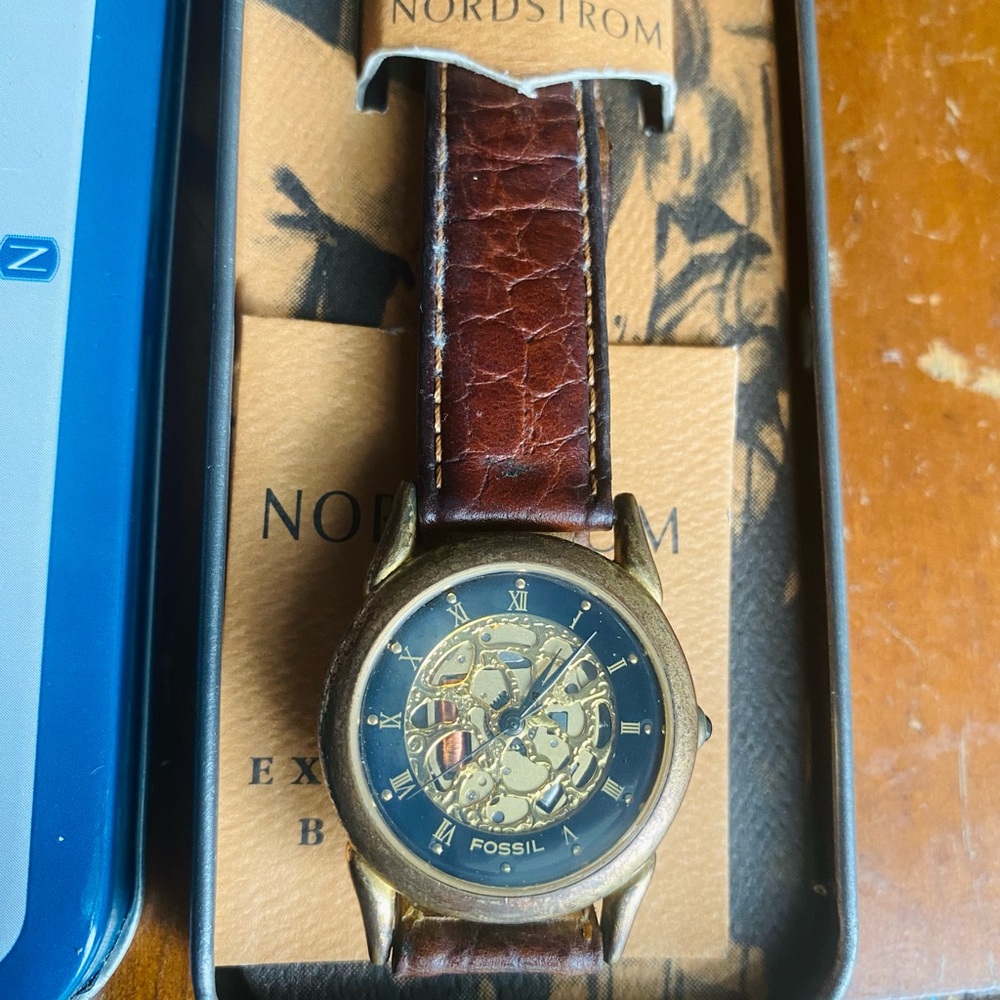 1995 RARE SKELETON FOSSIL WATCH SK-4902 (003563)